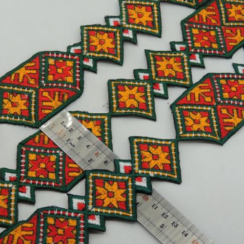 تصویر نوار سنتی لوزی گلدار