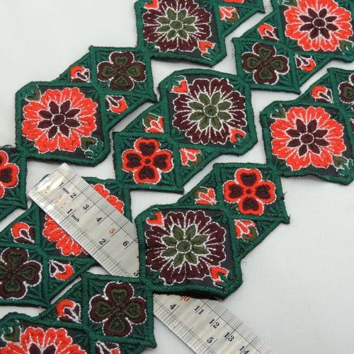 تصویر نوار سنتی  گل درشت   سبز قرمز