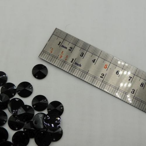 تصویر سنگ دوختنی  رزینی  کریستالی گرد سایز دو 