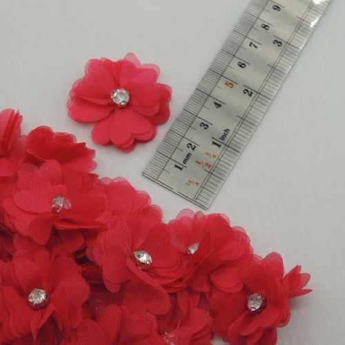 قرمز گل پارچه‌ای برجسته رز نگینی خرید و قیمت رنگ9