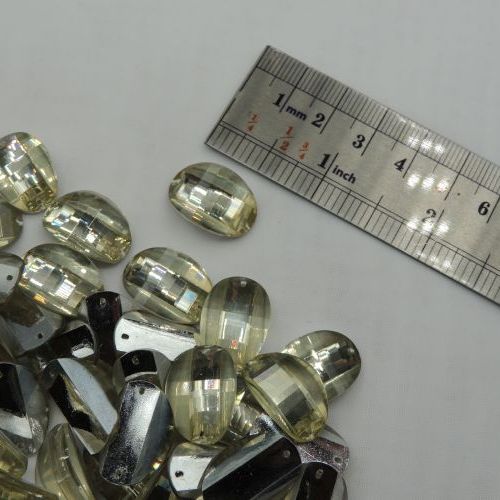 تصویر سنگ دوختنی رزینی بیضی محدب سایز 4